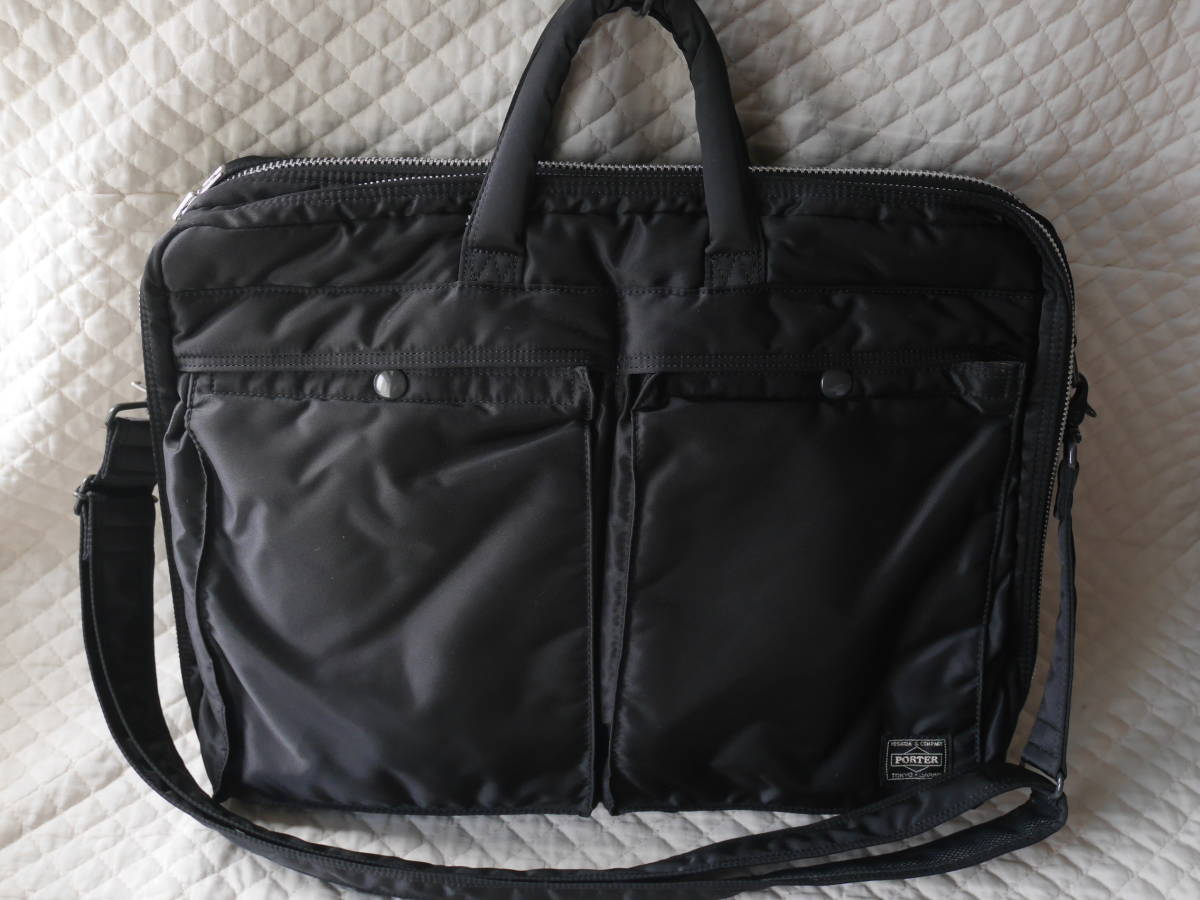 新品同様 POTER ポータータンカー 多機能２WAYブリーフ マチ拡大★ブラック色★品番：622-07136