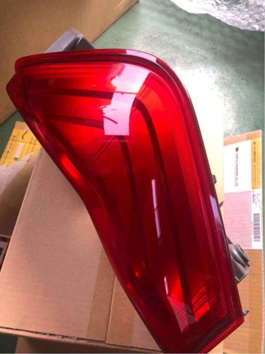 タント LA600S タントカスタム ダイハツ テールランプ 右テールランプ