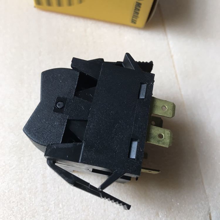 ヘッドライトスイッチ ⁄ T-1 FLAT4 | ONLINE T-3 SHOP WOLFSBURG