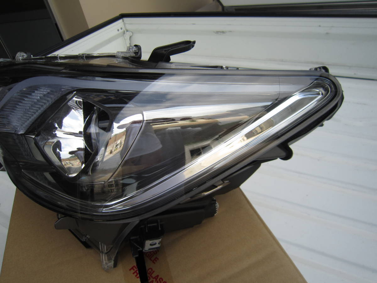 ☆210 系 クラウンロイヤル☆AWS210☆LED☆左ヘッドライト☆ 210系