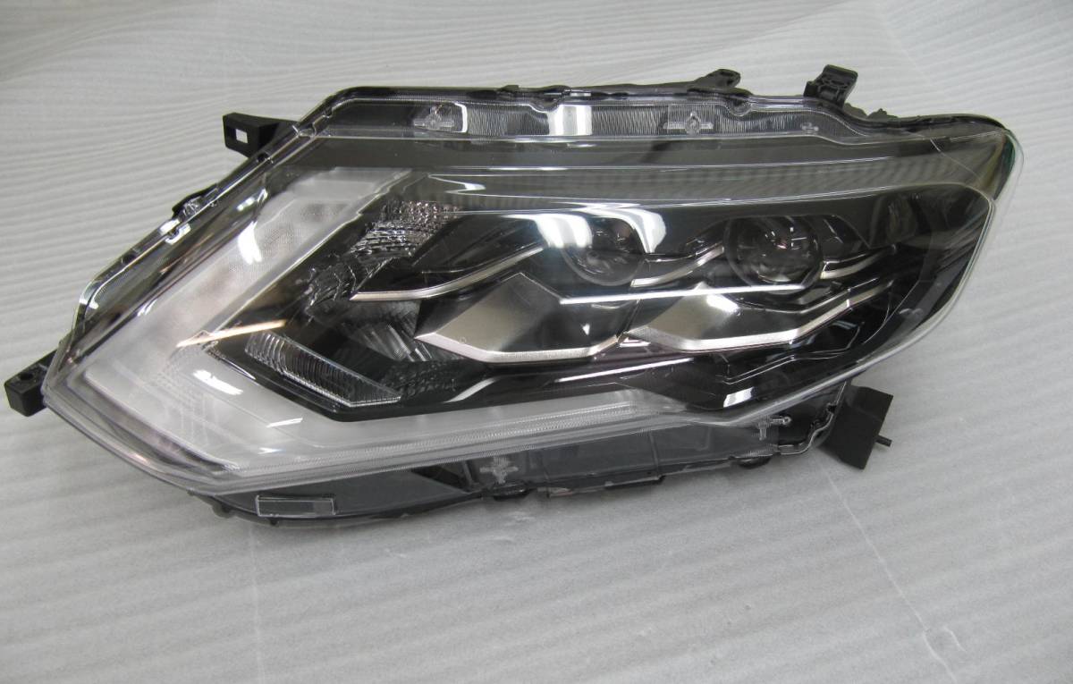 エクストレイル T32 後期 LED 純正 左 ヘッドライト 26075-6FP5B