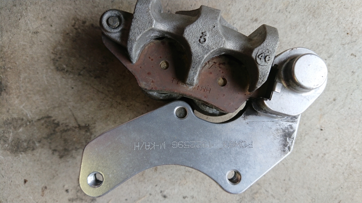 存在感抜群！アルミ開閉蓋付きの煙草陳列用ガラス瓶◇たばこ瓶