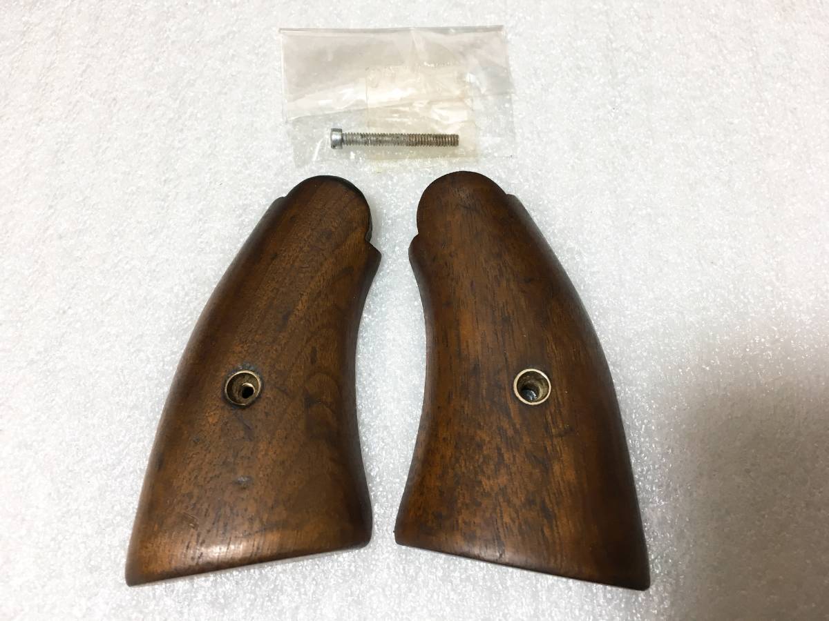 ☆ 中古輸入品 実銃用ガングリップ【 軍用 S&W ミリタリー＆ポリス 用 木製グリップ Vintage Gun Grips 】グリップのみです ☆