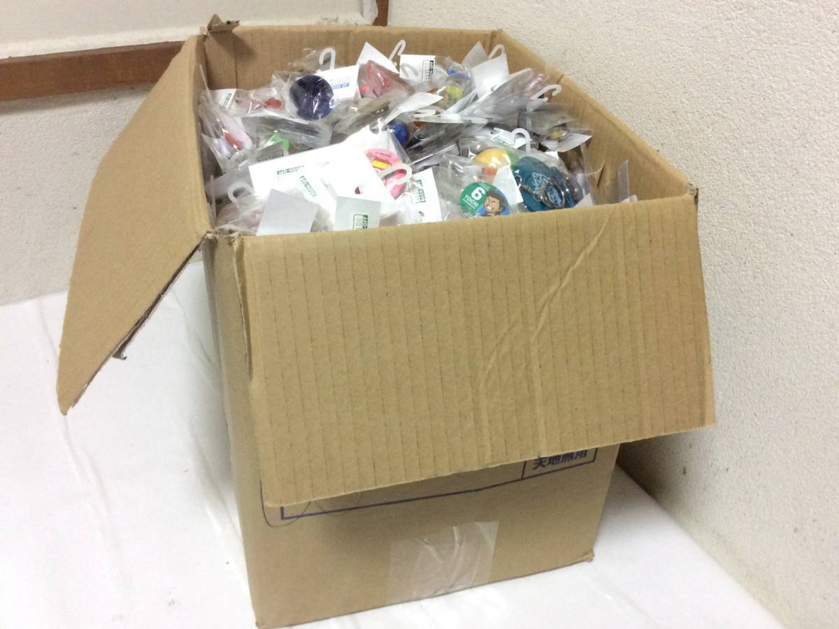 フィギュア 食玩 キーホルダー ストラップ 缶バッチ カード グッズ おもちゃ 他 大量 まとめ ②