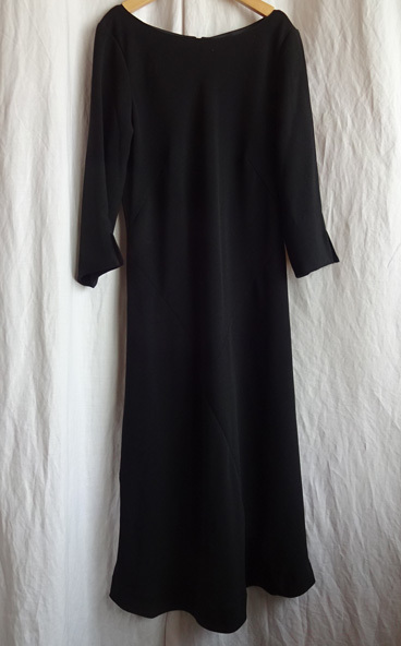 Comme Ca Ism コムサイズム 黒 ブラック ワンピース 七分袖 Lサイズ 結婚式 フォーマル きれいなライン シンプル 1回着用 女性用 売買されたオークション情報 Yahooの商品情報をアーカイブ公開 オークファン Aucfan Com