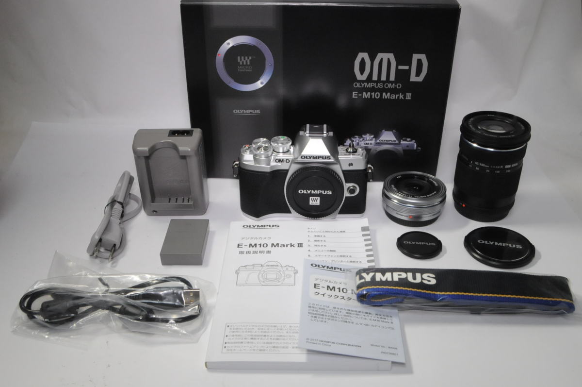 E-M10 OM-D Mark オリンパス □ EZダブルズームキット III シルバー