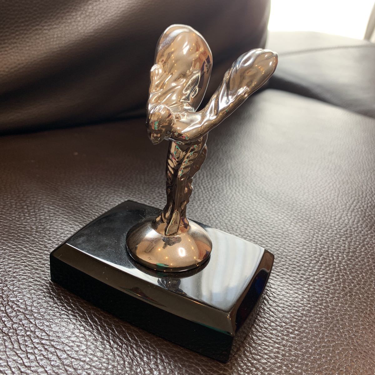 ロールスロイス エンブレム 置物 非売品 ロールス ロイス 売買されたオークション情報 Yahooの商品情報をアーカイブ公開 オークファン Aucfan Com