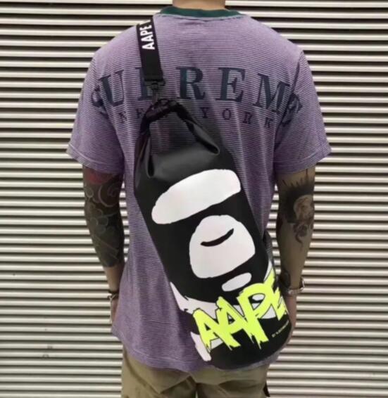 驚きの破格値，送料無料 閉店処分 SALE ア ベイシング エイプ A BATHING APE バッグ ボディバッグ あり 男性用バッグ メンズバッグ(かばん、バッグ)｜売買されたオークション情報、yahooの商品情報をアーカイブ公開 - オー かばん、バッグ