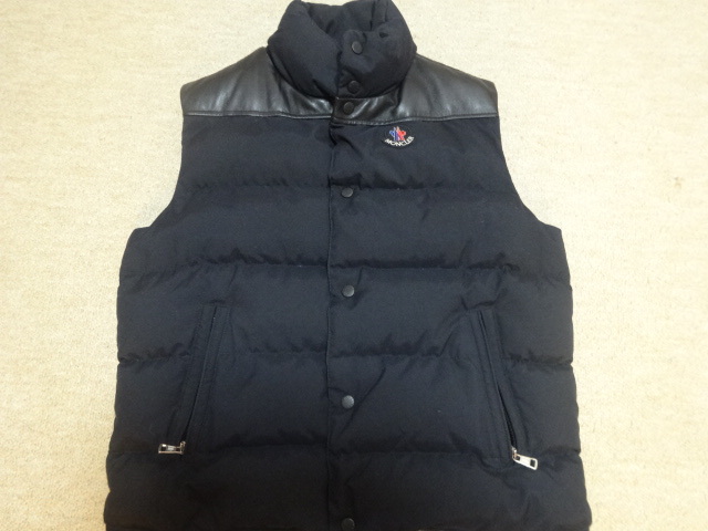 希少 MONCLER JUNYA WATANABE ダウンベスト 裏地カモフラ 希少 MONCLER JUNYA WATANABE ダウンベスト 裏地カモフラ | ヤマダ