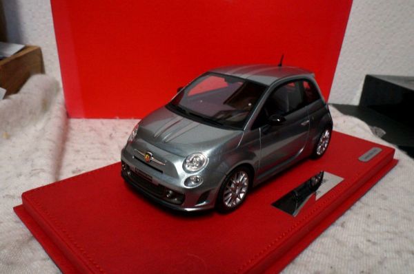 HOT，品質保証 BBR フィアット 695 アバルト Ferrari Tribute 2010 1/18 ミニカー(BBR)｜売買されたオークション情報、yahooの商品情報をアーカイブ公開 - オークファン BBR
