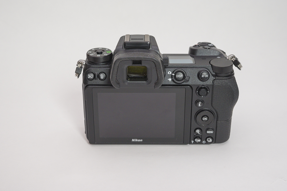 XQDカード付き Nikon Z6 フルサイズミラーレスカメラ 中古 ボディ