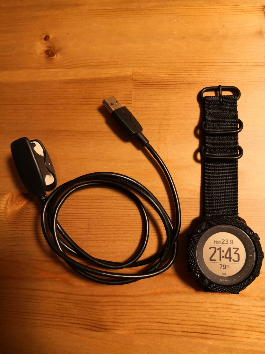 美品】SUUNTO TRAVERSE ALPHA (スント トラバース アルファ) スマート