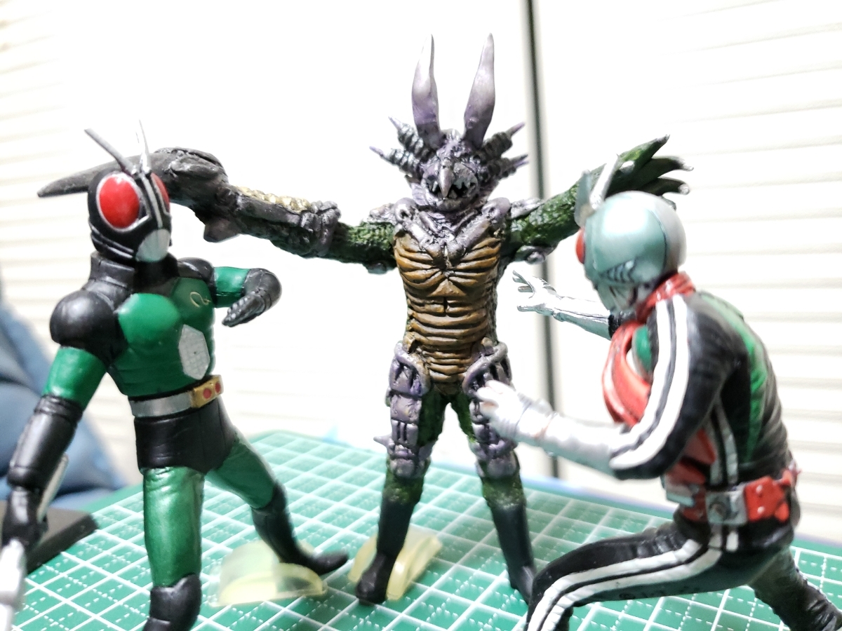 HG 仮面ライダーBLACK RX グランザイラス 改造リペイント完成品の入札