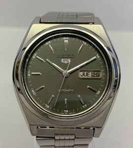 SEIKO 5 7009のYahoo!オークション(旧ヤフオク!)の相場・価格を見る 