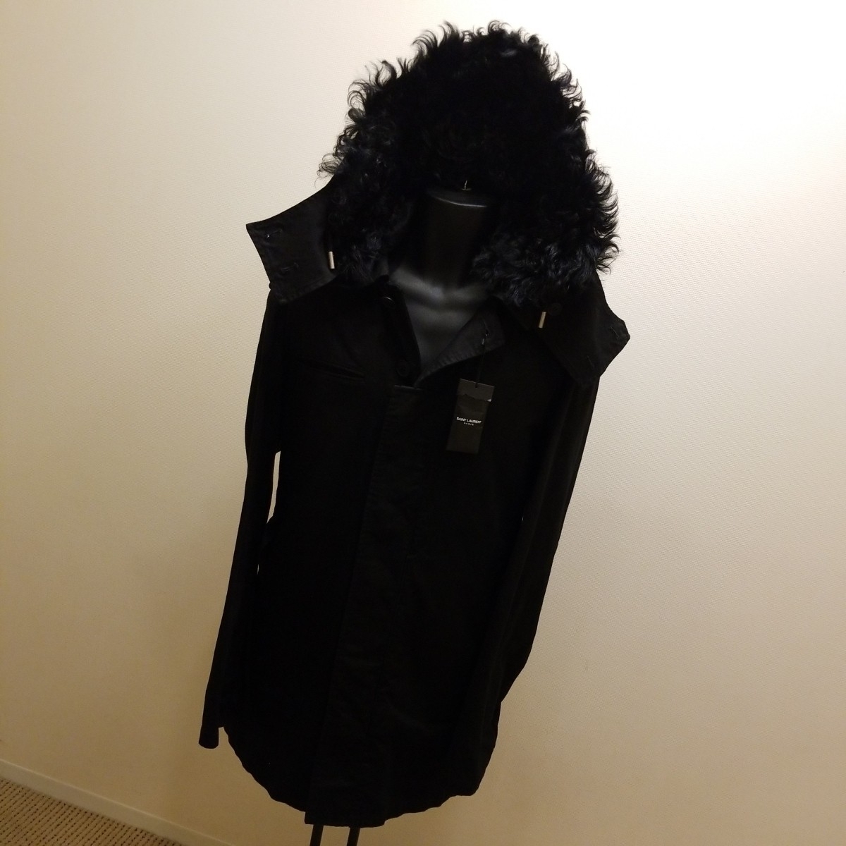 定番，品質保証 タグケリング付17AWモデル 46 参考90万 SAINT LAURENT PARIS サンローランパリ ムートンモッズ コート ミリタリー 19年購入少々難有(男性用)｜売買されたオークション情報、yahooの商品情報をアーカ 男性用