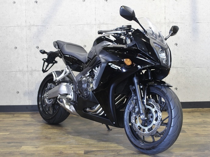 ホンダ CBR650F ABS付き 初度H26年 予備検付き 普段使いからスポーツ走行や高速ツーリングもこなす万能なスポーツ車! 配送費用10,000円OFF_1