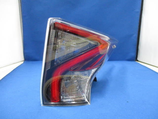 プリウス ICHIKOH 前期 純正 ZVW50 テール LED 50系 ZVW50⁄ZVW51⁄ZVW55