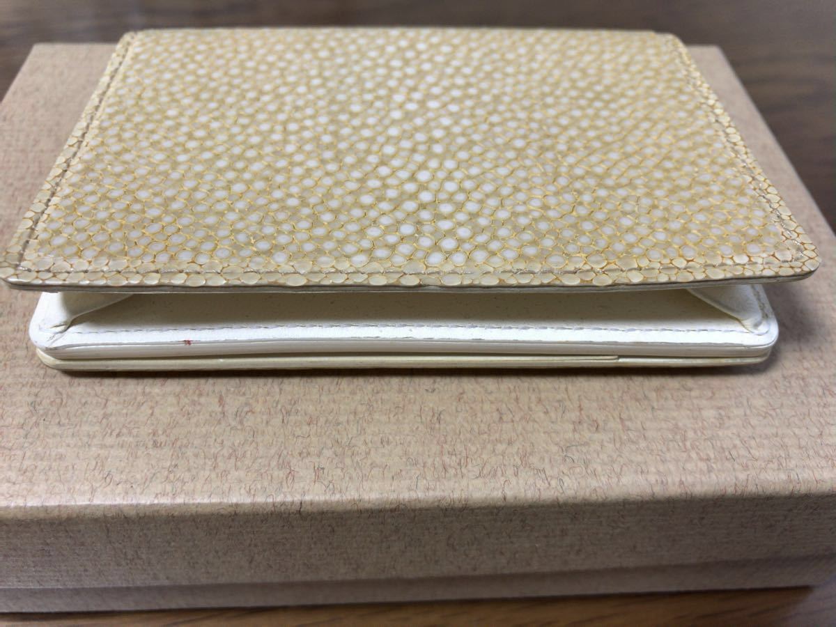 ガンゾ カードケース スティングレイ ガルーシャ エイ革 GANZO 通し