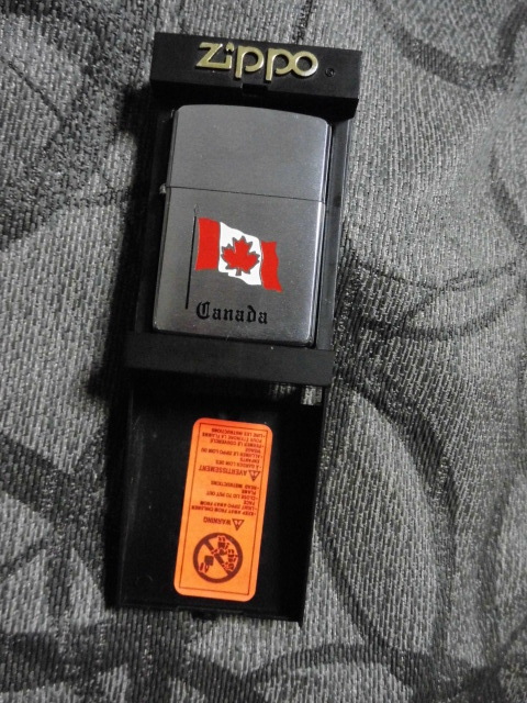 ZIPPO カナダ カナダ国旗 カナダ製 ZIPPO（ジッポー） ライター ジッポー メルカリ l*j様 スリム オイルライター - メープルリーフ (ジッポー) 1992年製 フィリピン