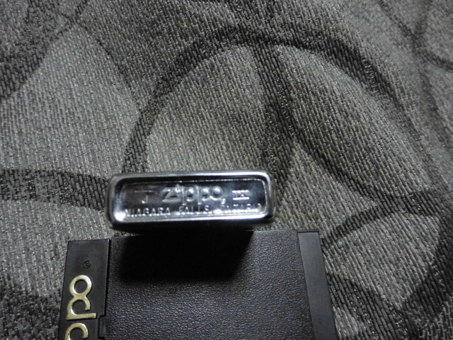 ZIPPO カナダ カナダ国旗 カナダ製 ZIPPO（ジッポー） ライター ジッポー メルカリ l*j様 スリム オイルライター - メープルリーフ (ジッポー) 1992年製 フィリピン