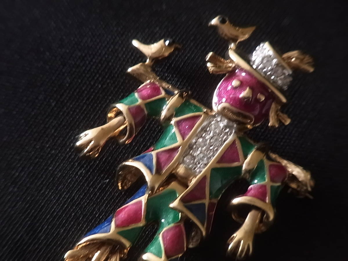 雪と戯れるピエロ コスチュームアクセサリー おどけたピエロのブローチ ブローチ 売買されたオークション情報 Yahooの商品情報をアーカイブ公開 オークファン Aucfan Com