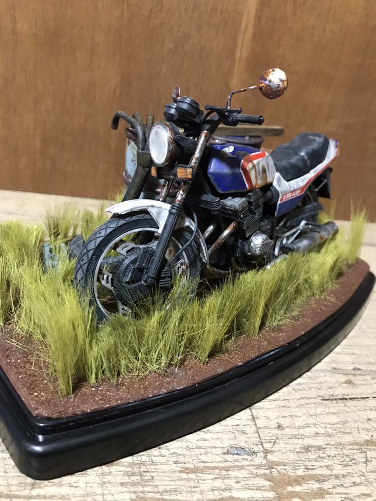 アオシマ☆1/12CBX400Fダメージアート風プラモデル完成品(完成品  