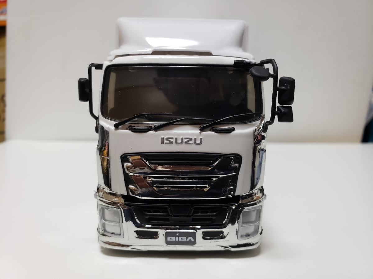 いすゞ ギガ ミニカー トラック 白 ホワイト ISUZU GIGA 1⁄43 いすゞ