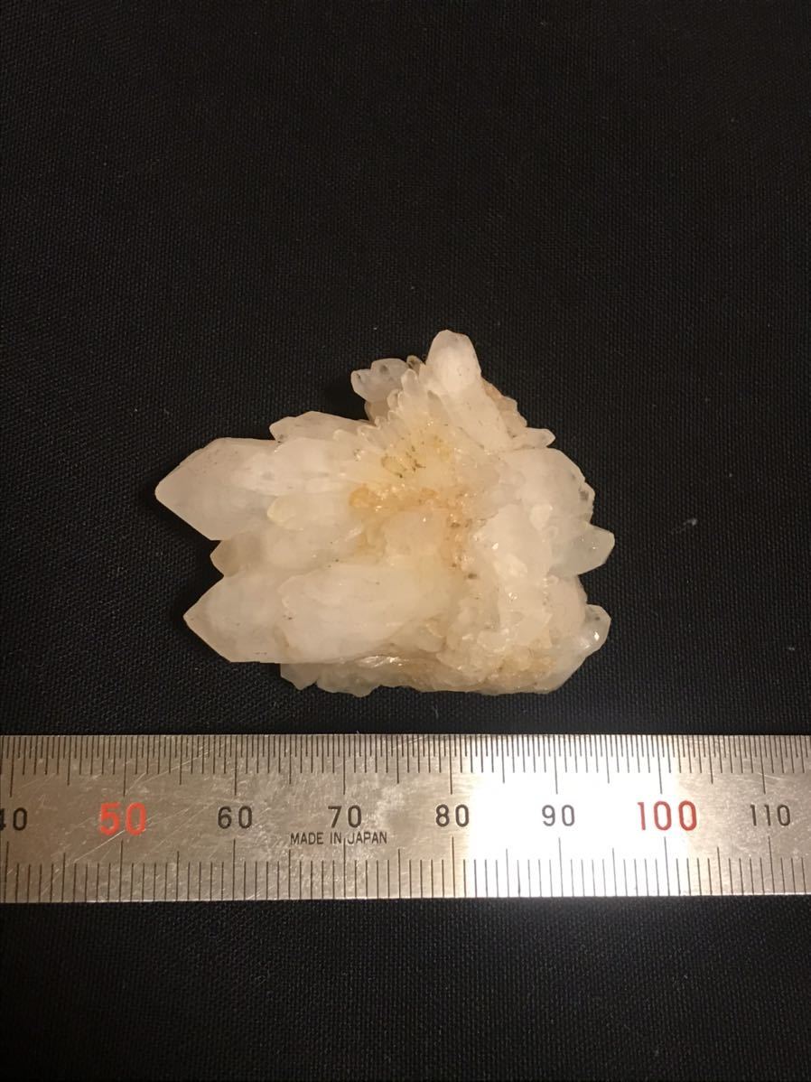 岩手県西和賀町 錦秋湖のピンク色水晶 w日本の鉱物 約788g 水晶 0