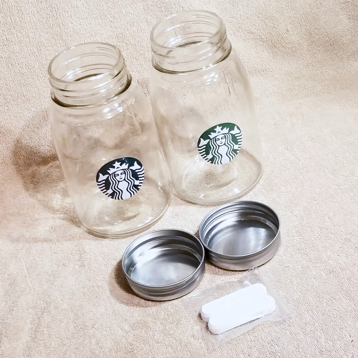 スターバックス キャニスター 2個 スタバ ガラス 容器 800ml コーヒー ティー シュガー 珪藻土 スティック 乾燥剤 珈琲 紅茶 砂糖 瓶 ガラス製 売買されたオークション情報 Yahooの商品情報をアーカイブ公開 オークファン Aucfan Com