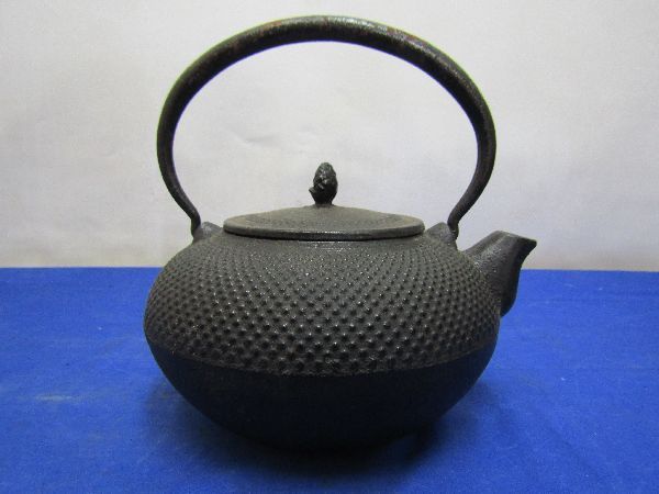未使用保管品 鉄瓶 南部鉄器（171）霰文様 アラレ模様 茶道具　茶器　急須 鉄瓶 | 南部鉄器 「南部 - 名