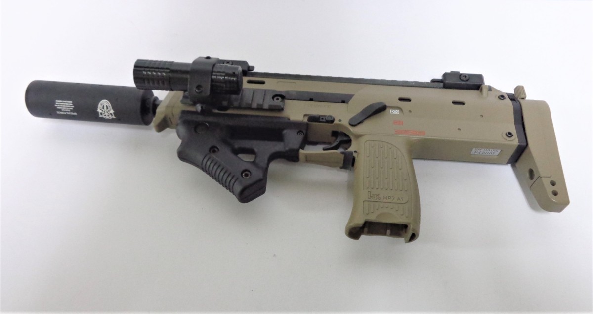 □マシンガン ガスブローバック MP7A1 東京マルイ サプレッサー