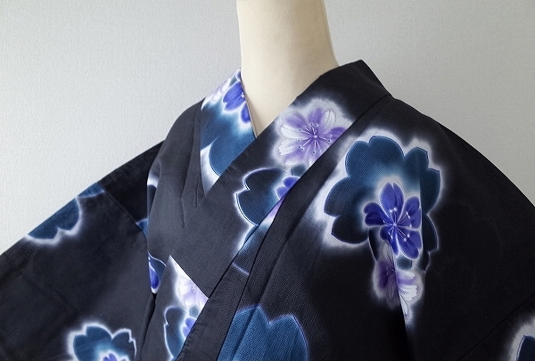 新品浴衣 Kansai 山本寛斎 綿絽 黒 濃紺 大人 蛍 仕付け糸 綿100% 浴衣 Kansai 反物 kansai 山本寛斎（素材（生地・毛糸）綿・コットン