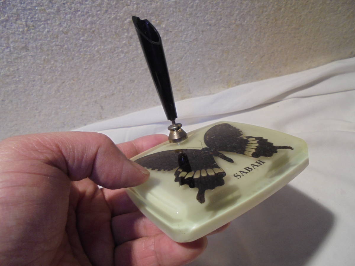 蝶の標本 ペン立て アゲハ蝶 黒アゲハ 揚羽蝶 黒揚羽 標本 ペン立て ペン立て先端に欠けあり ペン立て 売買されたオークション情報 Yahooの商品情報をアーカイブ公開 オークファン Aucfan Com
