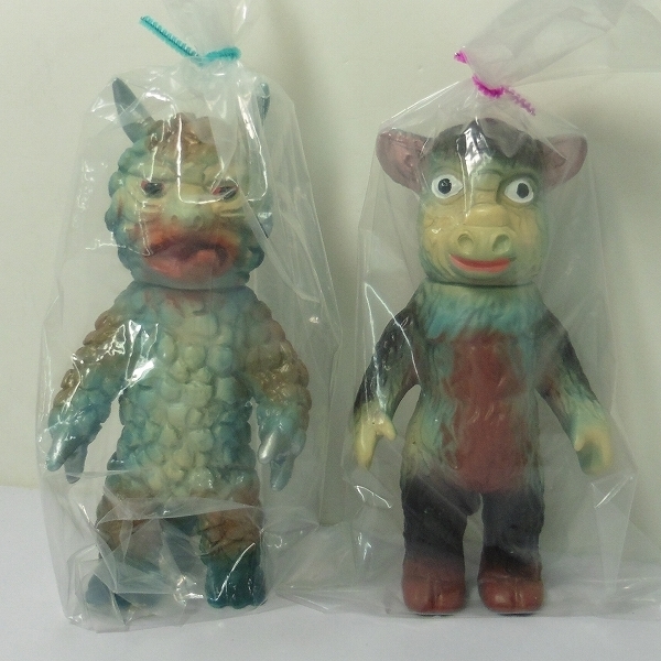 ぶたのはな 行け！ 東宝怪獣セット その1 ツノシルバー⁄ブルマン