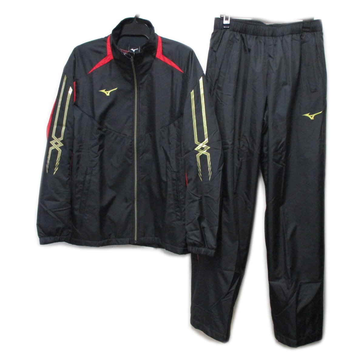 SALE，送料無料 処分/mizuno ミズノ/ブレスサーモ/ウォーマーシャツ&パンツ/ウィンドブレーカー上下/32MF8531 32MF8531/ブラック&times;レッド/Lサイズ/22502(ミズノ)｜売買されたオークション情報、yahooの商品情報 ナイロン