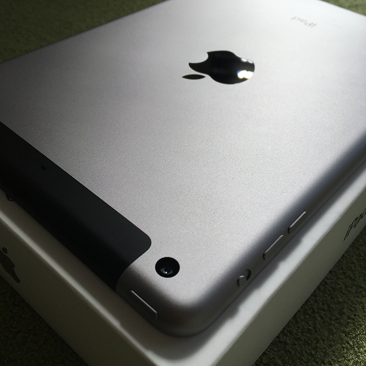 ◆◇極美品 iPad mini3 Wi-Fi+セルラーモデル 16GB シルバー　バッテリー・ケーブル・カバー付き◆◇_4