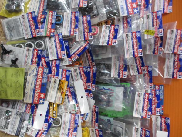 購入新商品 O1937 未使用 ミニ四駆 パーツ 部品 まとめ 約50個 近く セット ダブリ有かもです