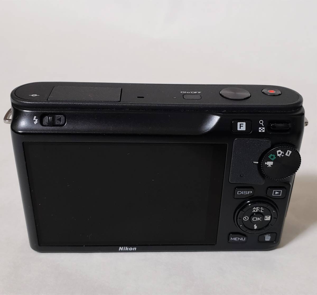 ニコン Nikon ミラーレス一眼カメラ Nikon 1 (ニコンワン) J1
