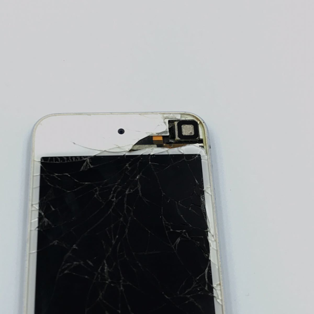 【ジャンク】【1円出品】iPod touch 第5世代 アイポッド Apple アップル シルバー 32GB_3