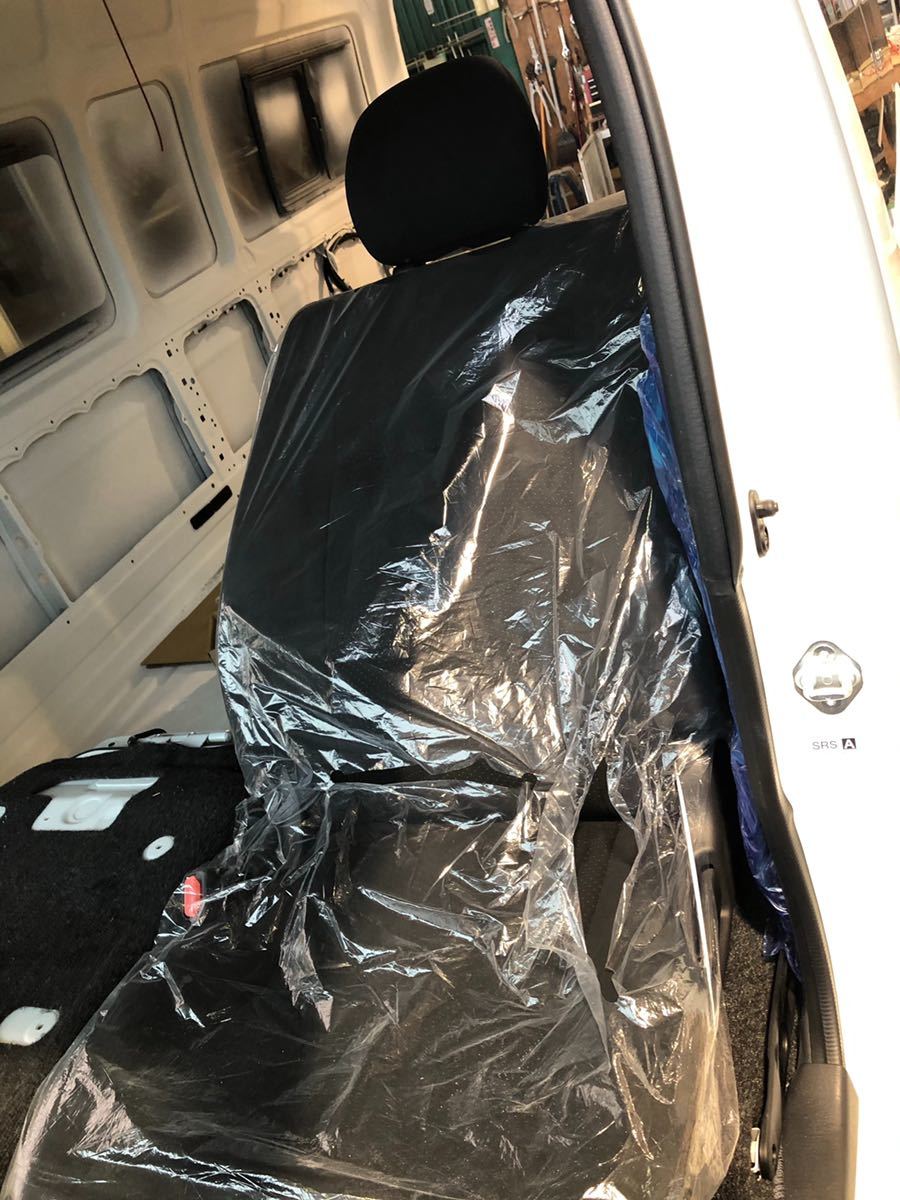 ハイエース 運転席 助手席シート 新車外し_4
