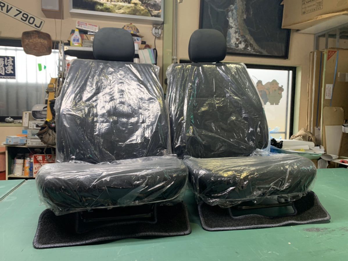 ハイエース 運転席 助手席シート 新車外し_6