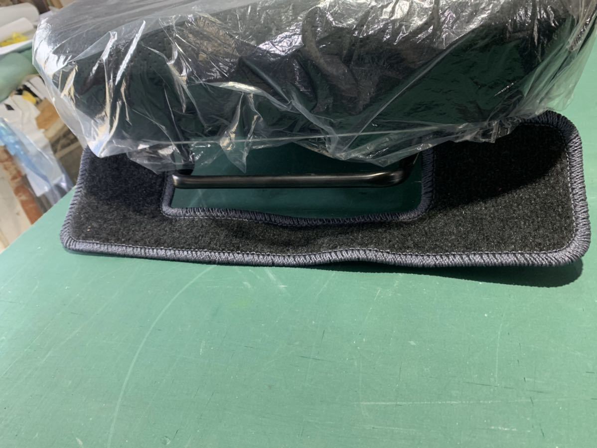 ハイエース 運転席 助手席シート 新車外し_9