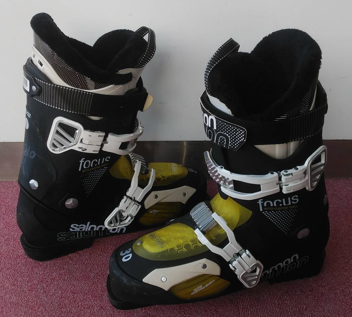 人気，正規品 ビッグサイズ 30.5ｃｍ ５回ほど使用 サロモン SALOMON スキーブーツ レンタル約２回分の金額 買えます(30.0cm以上)｜売買されたオークション情報、yahooの商品情報をアーカイブ公開 - オークファ 30.0cm以上