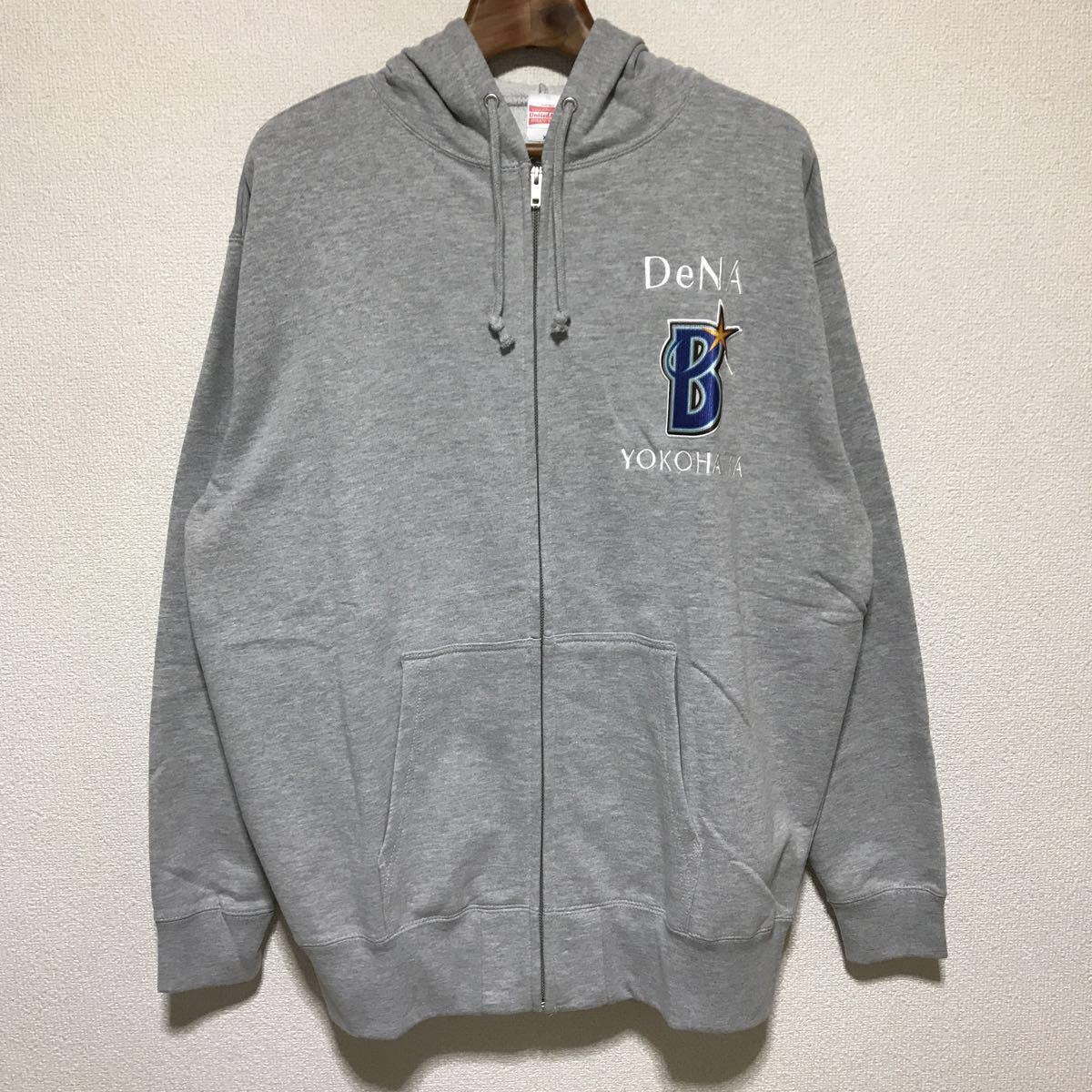  古着 横浜DeNAベイスターズ/YOKOHAMA DeNA BAYSTARS/ジップパーカー/フーデッド/スウェット/刺繍/ヘザーグレー/XL(応援ユニフォーム、ウエア)｜売買されたオークション情報、yahooの商品情報をアーカ 応援ユニフォーム、ウエア