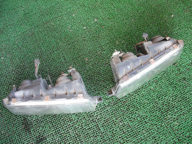 『A466』DR30，FJ20，スカイライン，鉄仮面，RSX，ターボ，4ドア，左右 ヘッドライト セット，d31z