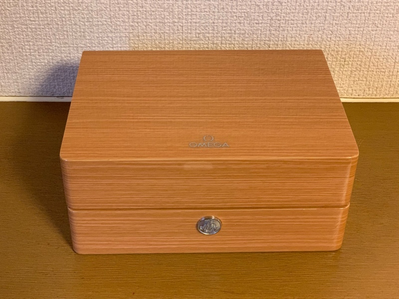 β綺麗・人気【OMEGA オメガ 純正 ウッド調 木製 木箱 腕時計 時計用