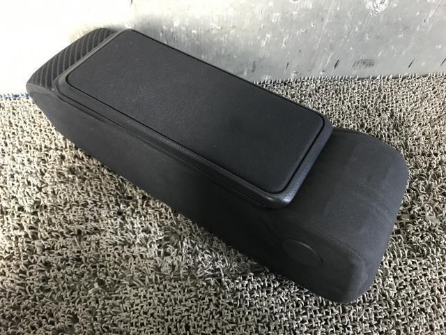  タント DBA-L375S アームレスト 72810-B2370-C2 FJ10(ダイハツ用)｜売買されたオークション情報、yahooの商品情報をアーカイブ公開 - オークファン ダイハツ用
