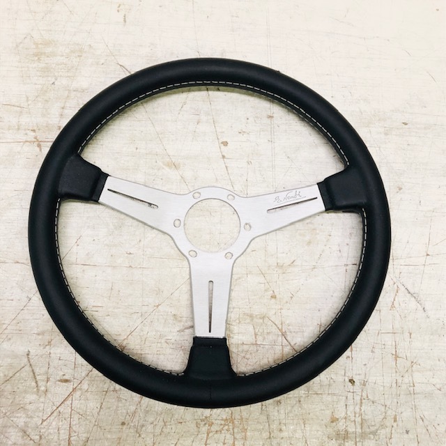 美品◇ナルディ NARDI ステアリング クラシック レザー N132 360mm