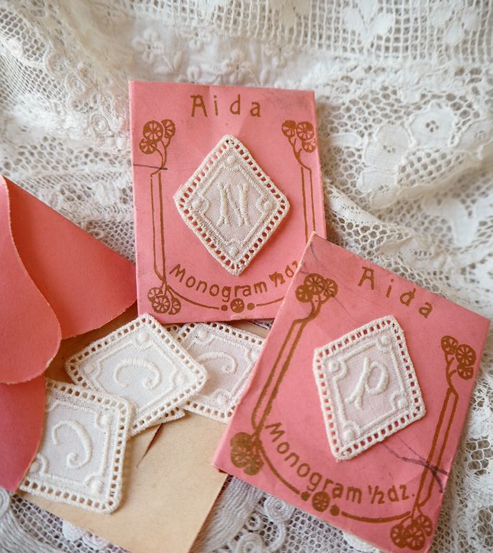 New・ハンドメイド・フランスアンティークモノグラム刺繍とリネンの