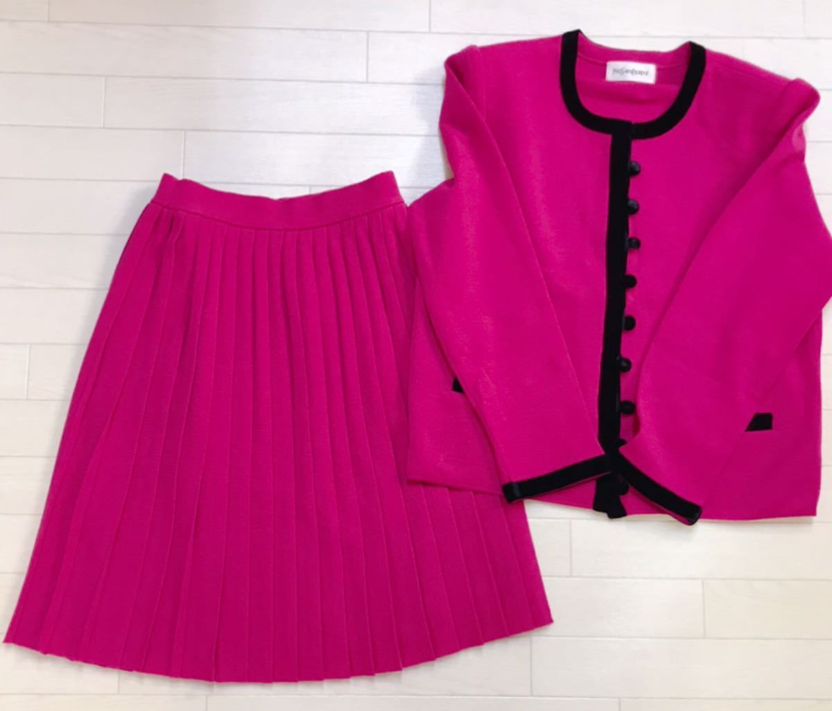 V2 イヴサンローラン ヴィンテージ レディース 婦人服 まとめてセット ピンク 5点 スカート トップス スカート 売買されたオークション情報 Yahooの商品情報をアーカイブ公開 オークファン Aucfan Com